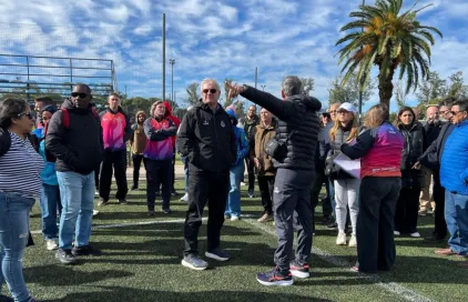 Representantes de todos los países participantes recorren las obras en las sedes, destacan el nivel de avance de las villas y escenarios. 