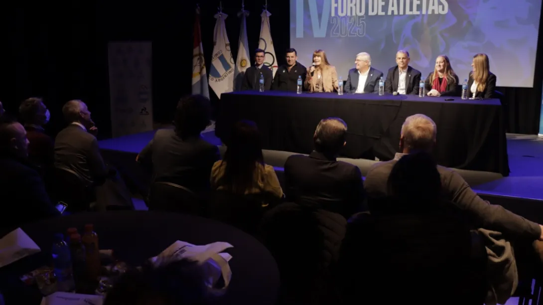 Atletas de distintas federaciones nacionales junto representantes de Provincia, Nación y del Comité Olímpico Argentino abordaron temas que apuntan a potenciar el desarrollo, bienestar y participación activa de los deportistas.