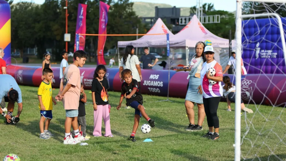 Juegos Suramericanos: El Fan Fest sigue de recorrido por la provincia y también visita Buenos Aires.